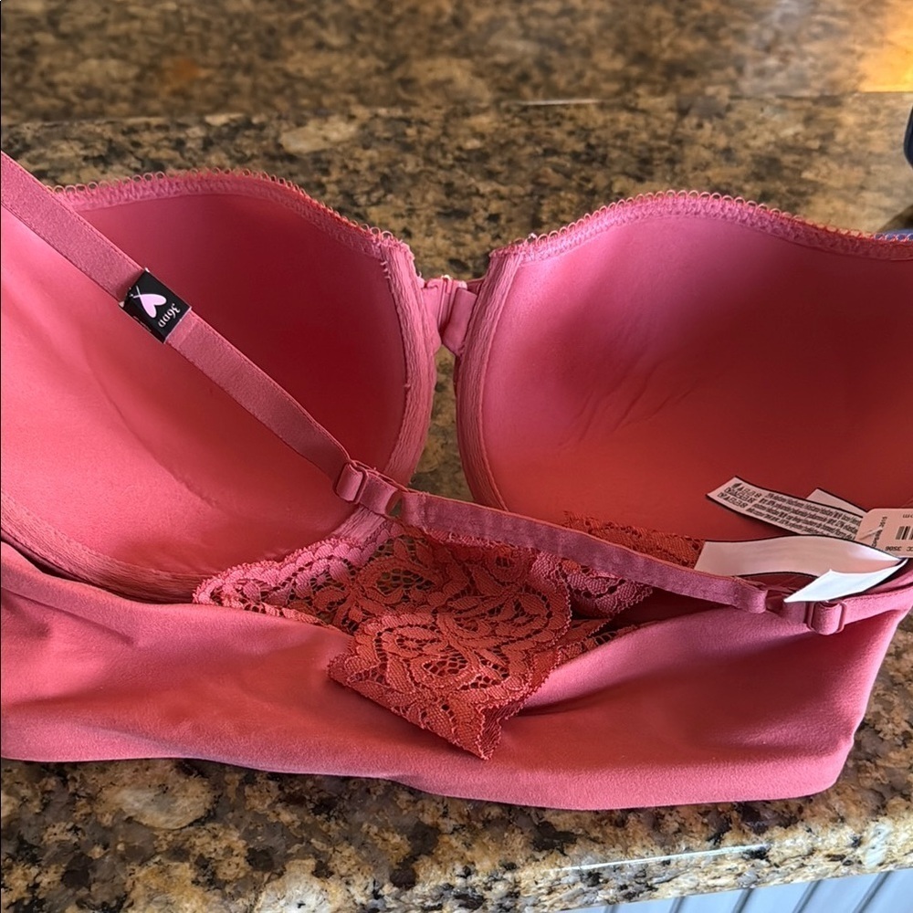 Victoria’s Secret Elegant Racerback Lace Women's Bra - Picture 6 of 9